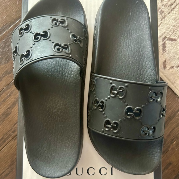 EUC authentic Gucci slides size 8 - Picture 7 of 8